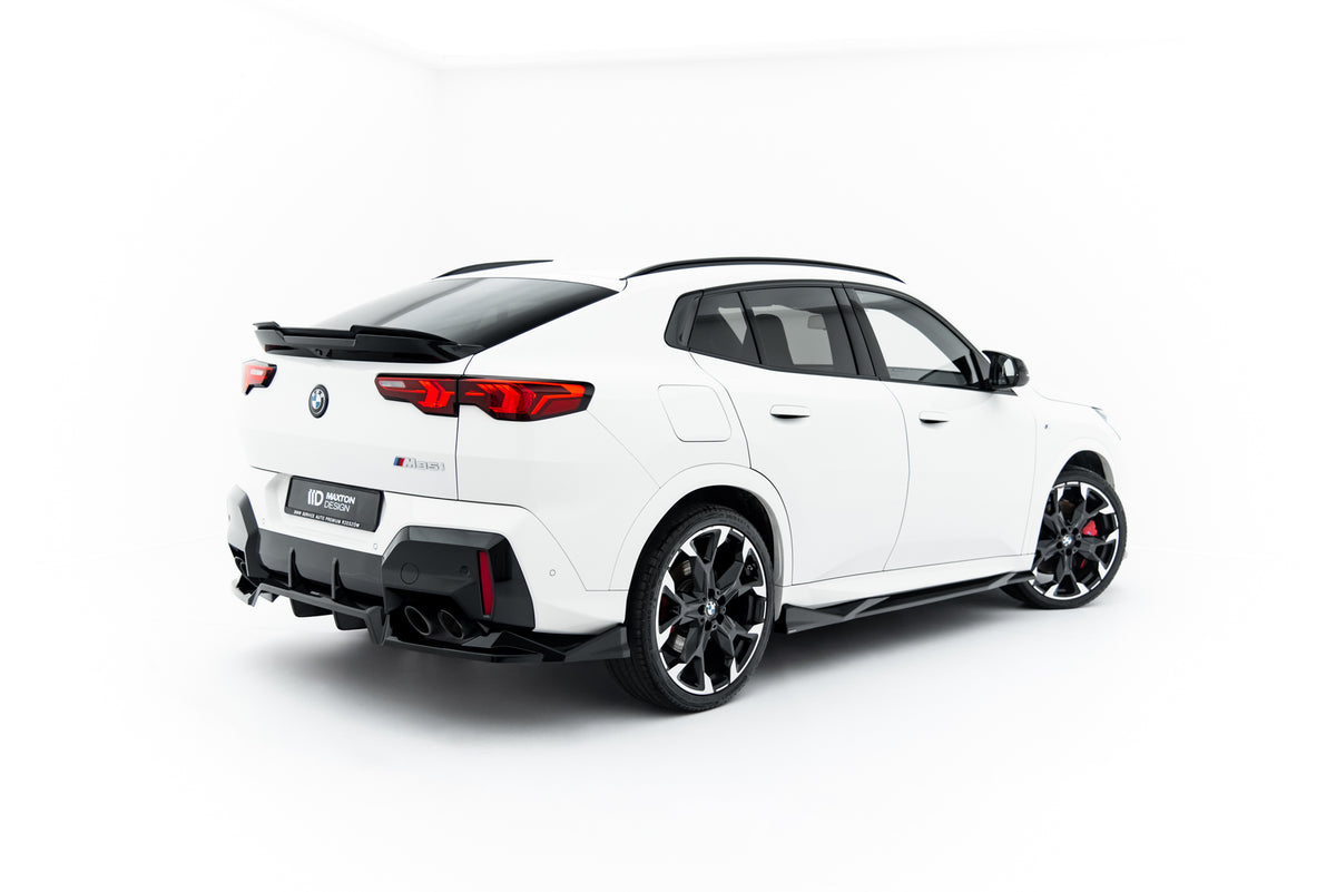 Baksplitter BMW X2 M35i U10 sett bakfra med diffuserlook