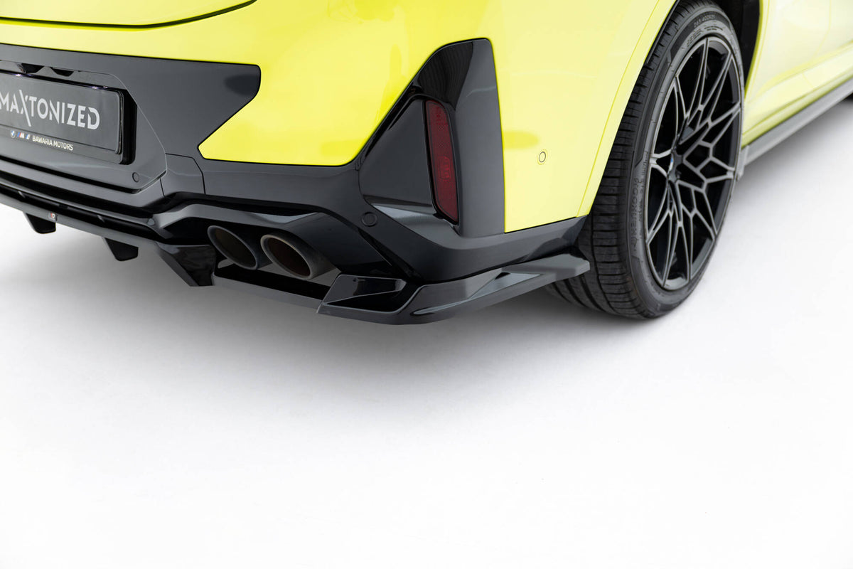 Diffuser BMW X4M F98 Facelift vist på hvit bakgrunn med festemateriell