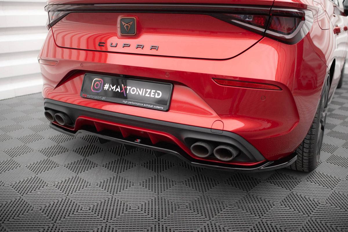 Diffuser med vertikale stenger for Cupra Leon Hatchback Mk1, sett bakfra
