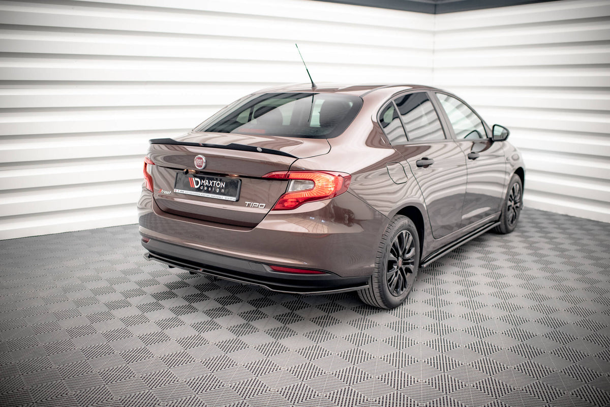 Bakdiffuser til Fiat Tipo S Sedan MK1 med synlig monteringspunkt og finish