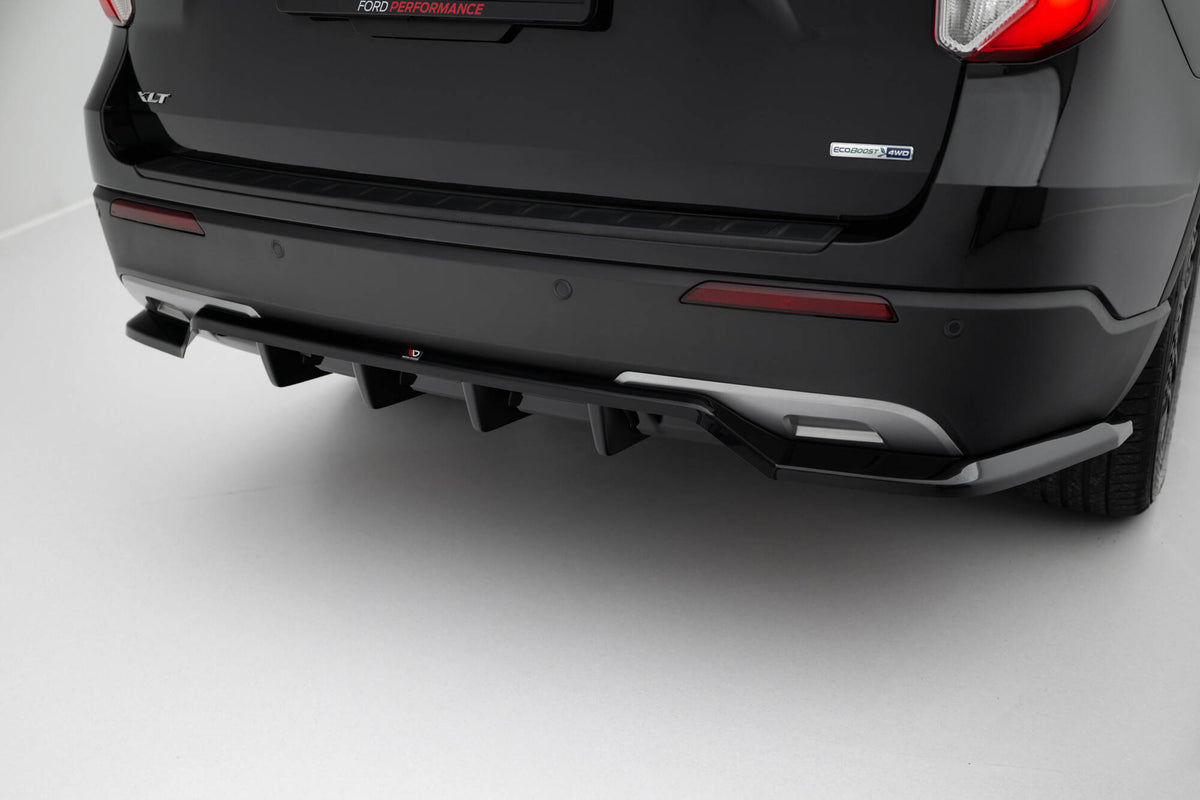 Bakre diffuser med vertikale stenger for Ford Explorer XLT Mk6, sett bakfra