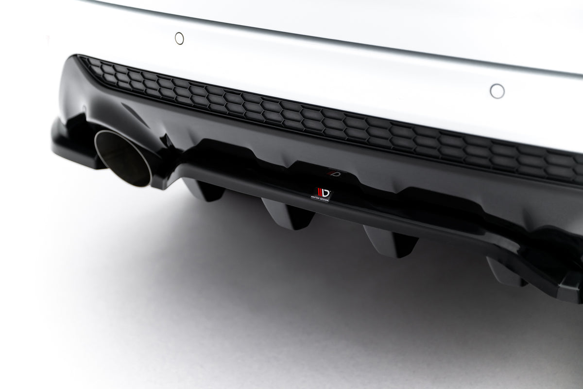 Diffuser Ford Kuga ST-Line Mk2 Facelift montert på bakfanger