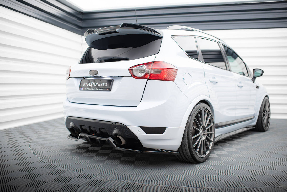 Bakre splitter med vertikale ribber til Ford Kuga ST MK1, sett underfra