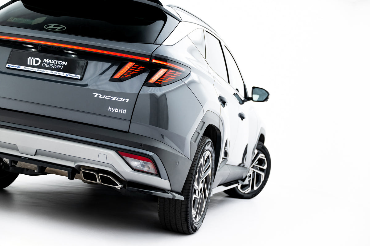 Blank sort baksplitter i ABS sett fra siden, Hyundai Tucson Mk4