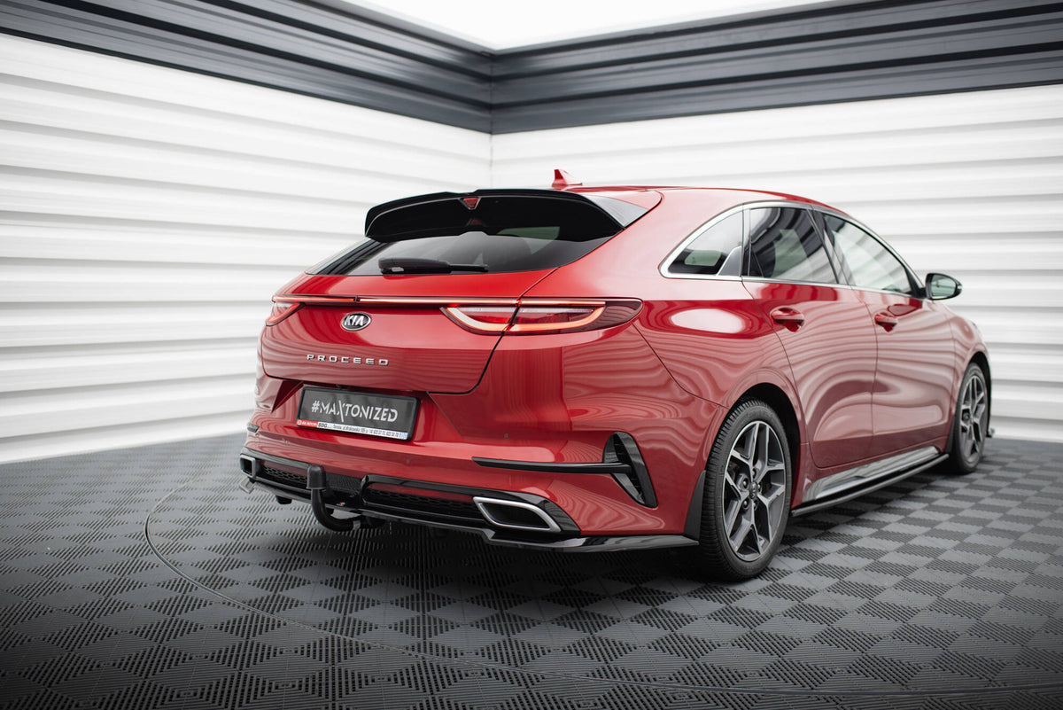 Maxton Design bakre diffuser til Kia ProCeed GT-Line, vist underfra