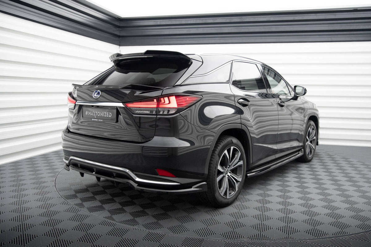 Diffuser fra Maxton Design for Lexus RX Facelift i nærbilde av overflatefinish