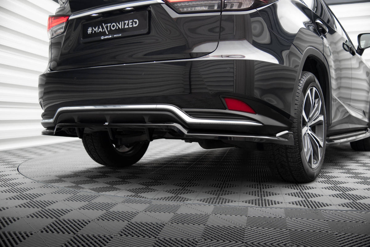 Bakre diffuser til Lexus RX Mk4 Facelift med vertikale stenger sett bakfra