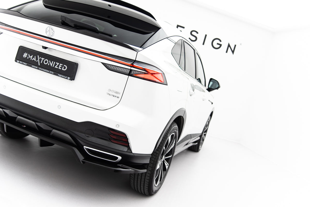 Maxton Design diffuser for MG HS Mk2 med rød dekorstripe, nærbilde