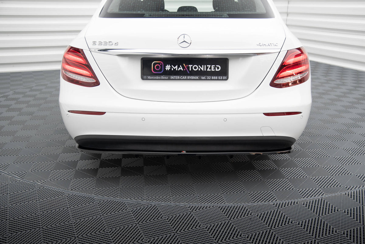 Diffuser Mercedes W213 fra M-Maxton mot hvit bakgrunn