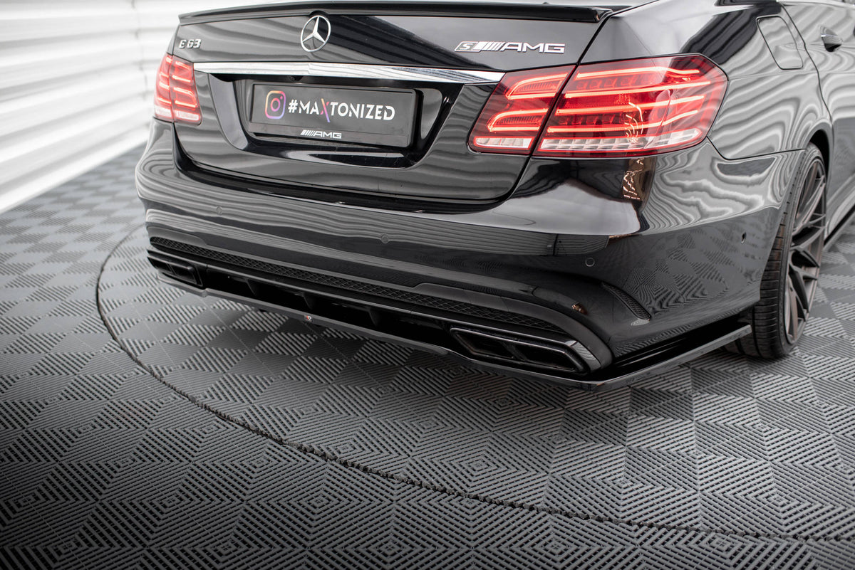 Diffuser med vertikale stenger til Mercedes E63 AMG W212 Facelift, sett bakfra