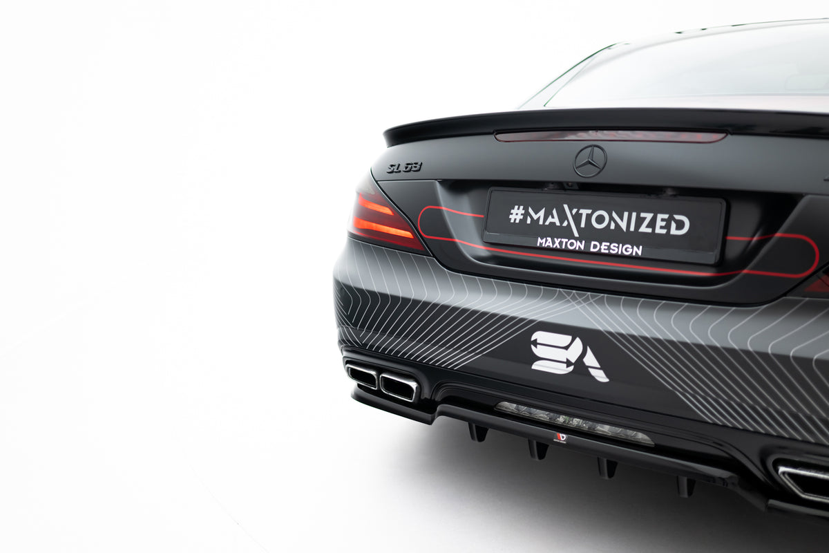 Maxton Design diffuser med vertikale stenger montert på Mercedes SL 63 AMG R231, sett fra siden bak