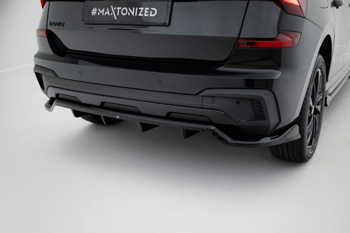Bakre diffuser med vertikale stenger for Skoda Kamiq Monte Carlo Facelift, sett bakfra