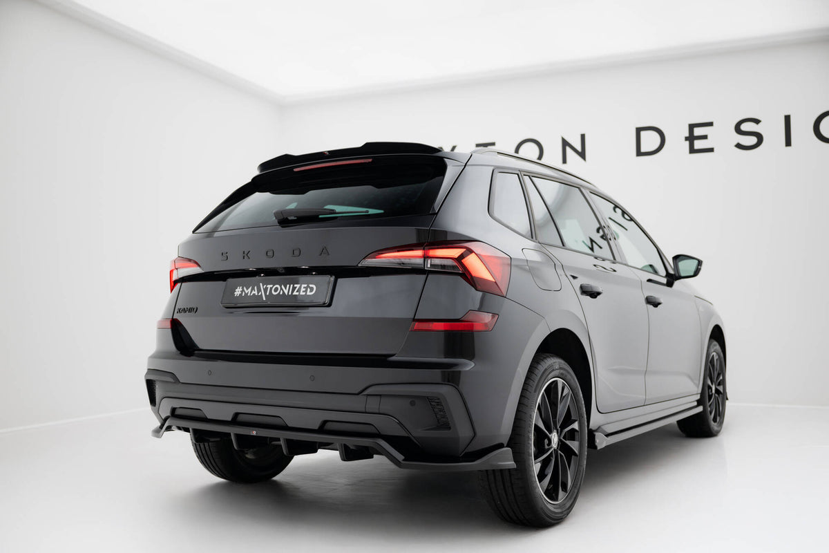 Nærbilde av vertikale stenger på diffuser til Skoda Kamiq Monte Carlo Facelift
