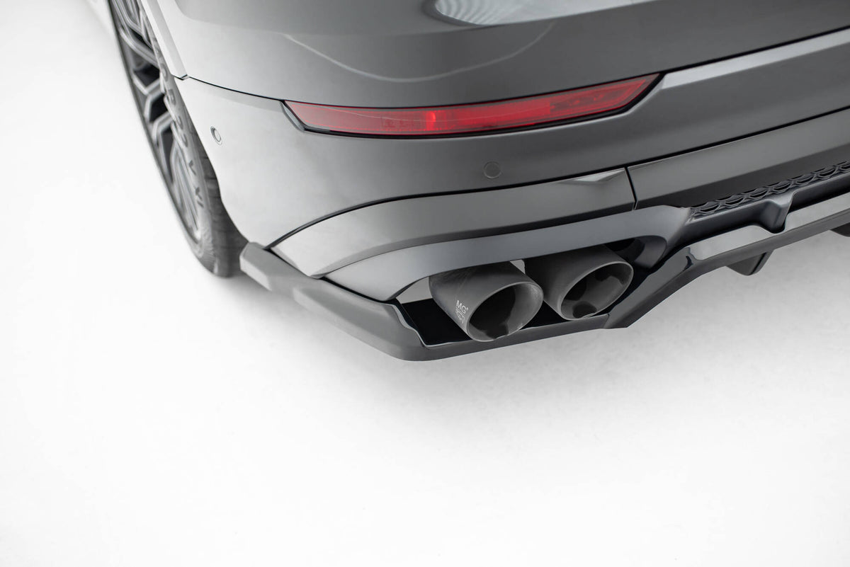 Audi Q8 S-Line Facelift med Maxton Design bakre diffuser V.2