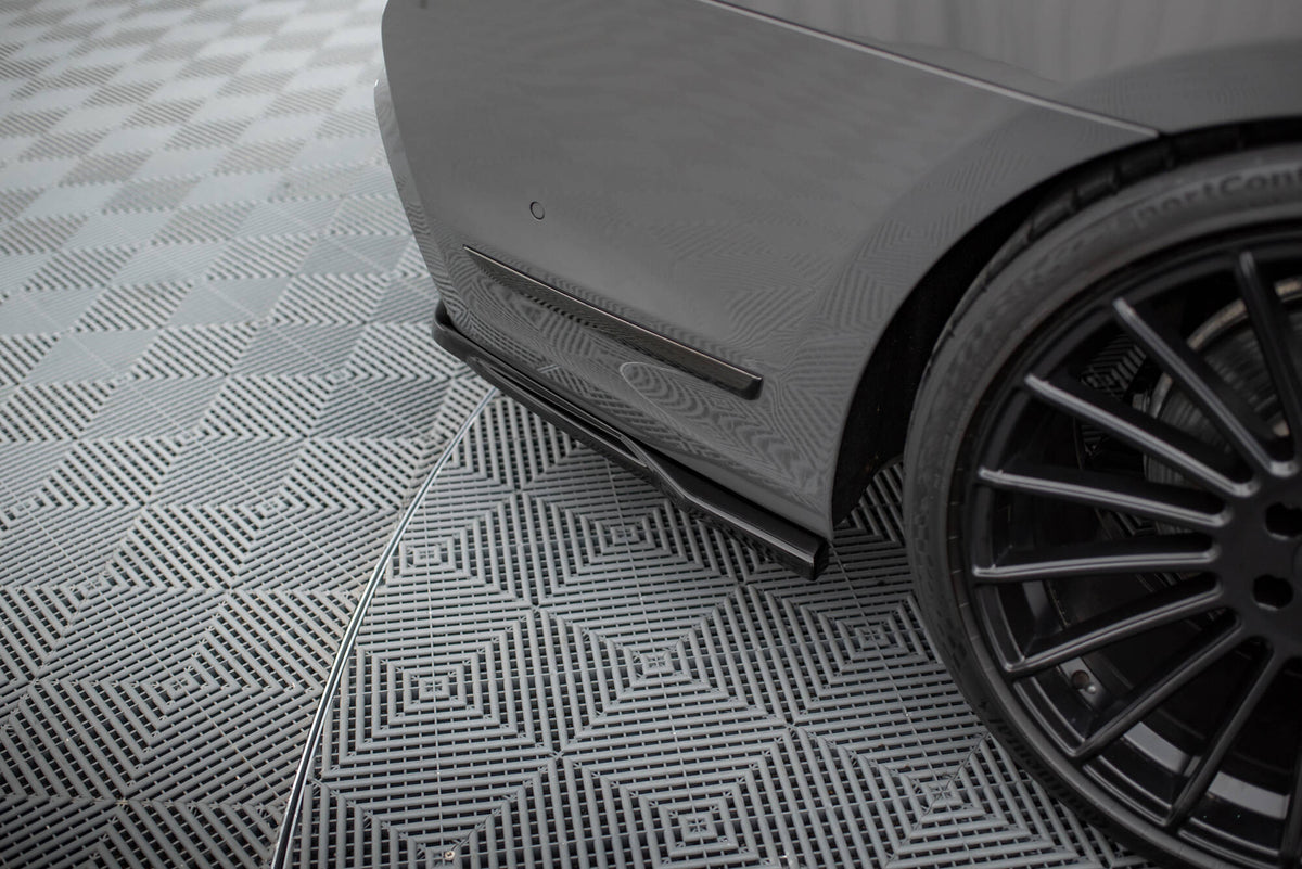 Bakre splitter V.2 BMW 7 M-Pakke Facelift, monteringsdetalj