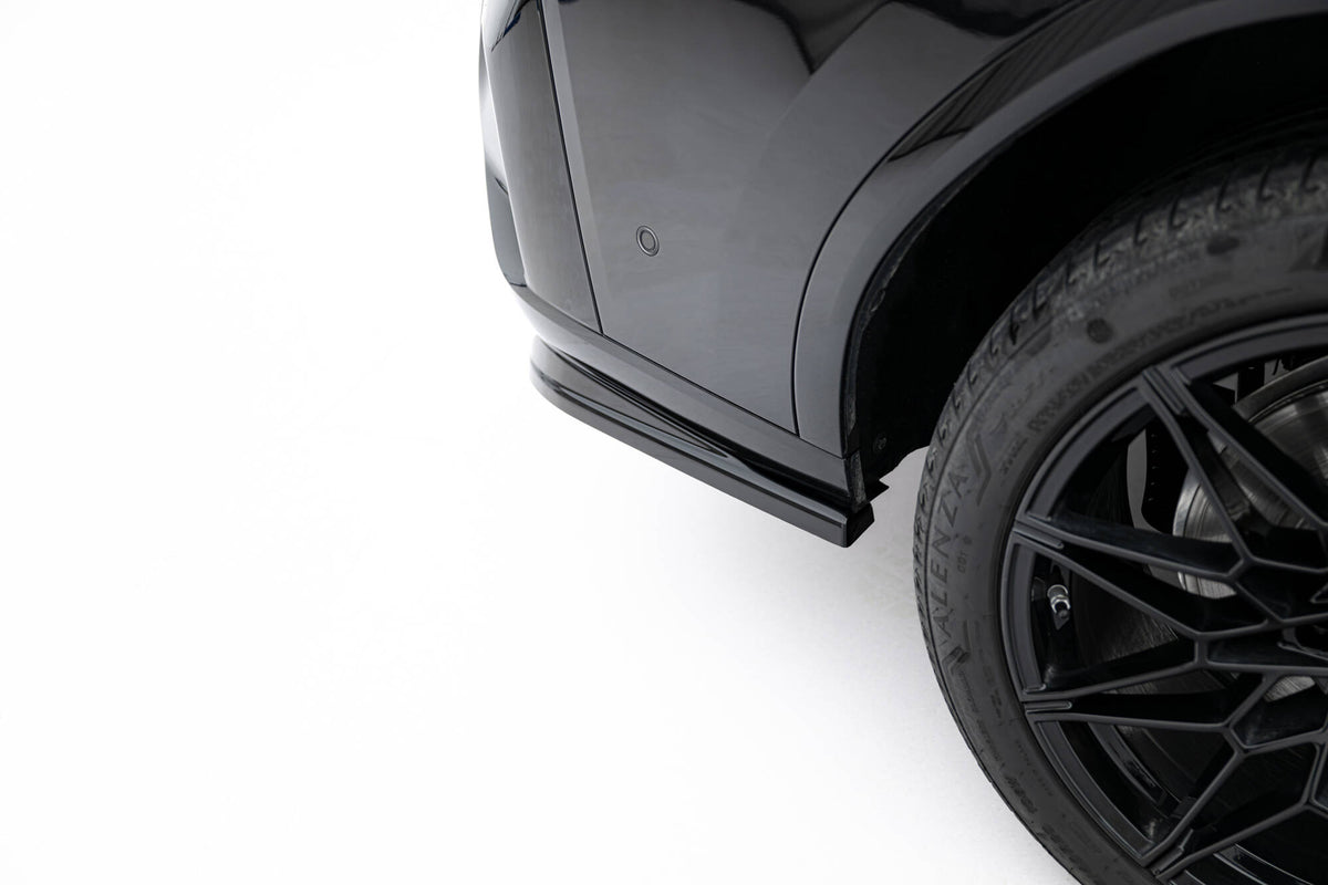 Diffuser BMW X4 M-Pakke G02 Facelift V.2 sett fra siden, detaljer synlige