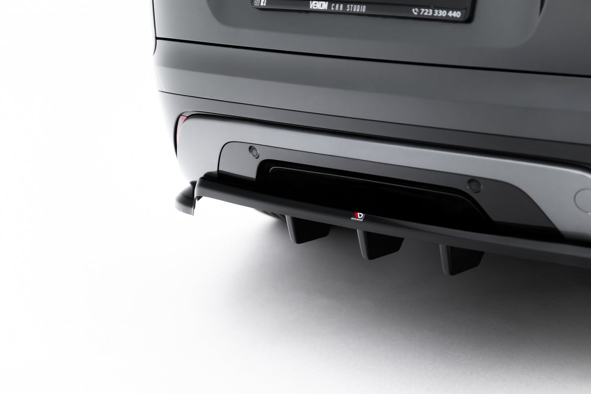 Diffuser til Range Rover Velar R-Dynamic MK1 vist fra skrå vinkel