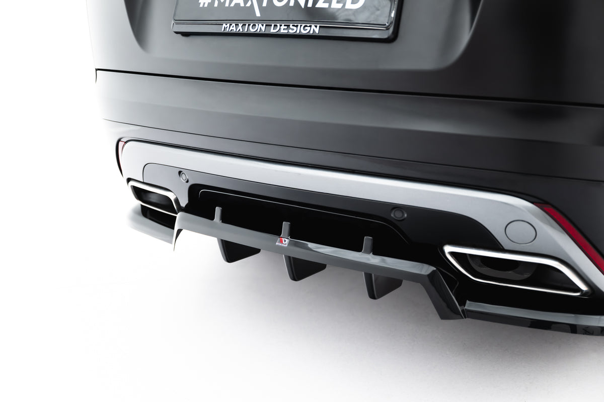 Sett bakfra av baksplitter til Land Rover Range Rover Velar R-Dynamic Mk1