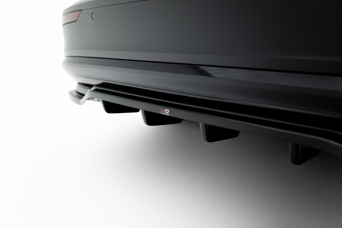 Detaljbilde av vertikale ribber på Volvo S60/V60 baksplitter