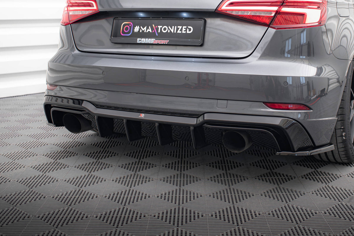 Bakvalance fra Maxton Design for Audi A3 8V Facelift i nærbilde