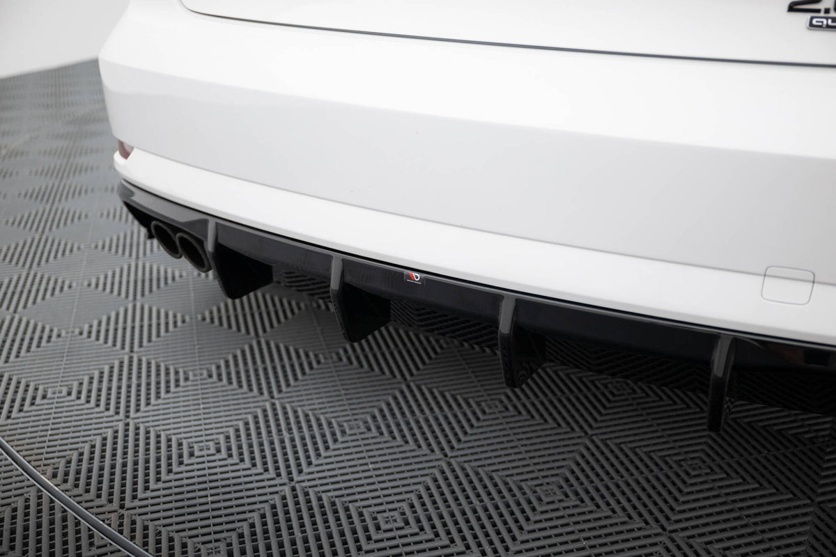 Diffuser V1 til Audi A3 8V Facelift i strukturert svart vist i nærbilde