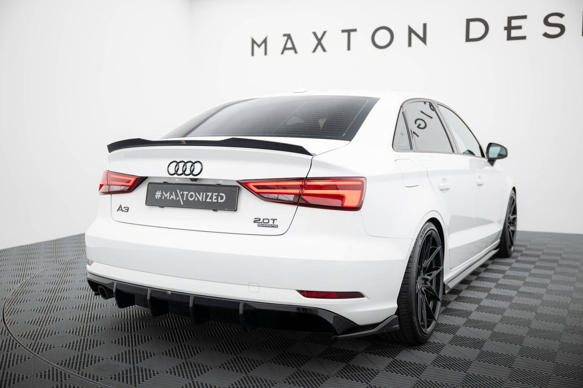 Diffuser til Audi A3 Sedan 8V Facelift i strukturert svart sett ovenfra