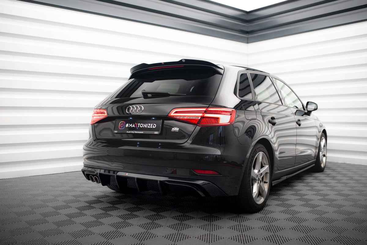 Bakvalance fra Maxton Design montert på Audi A3 Sportback i nærbilde