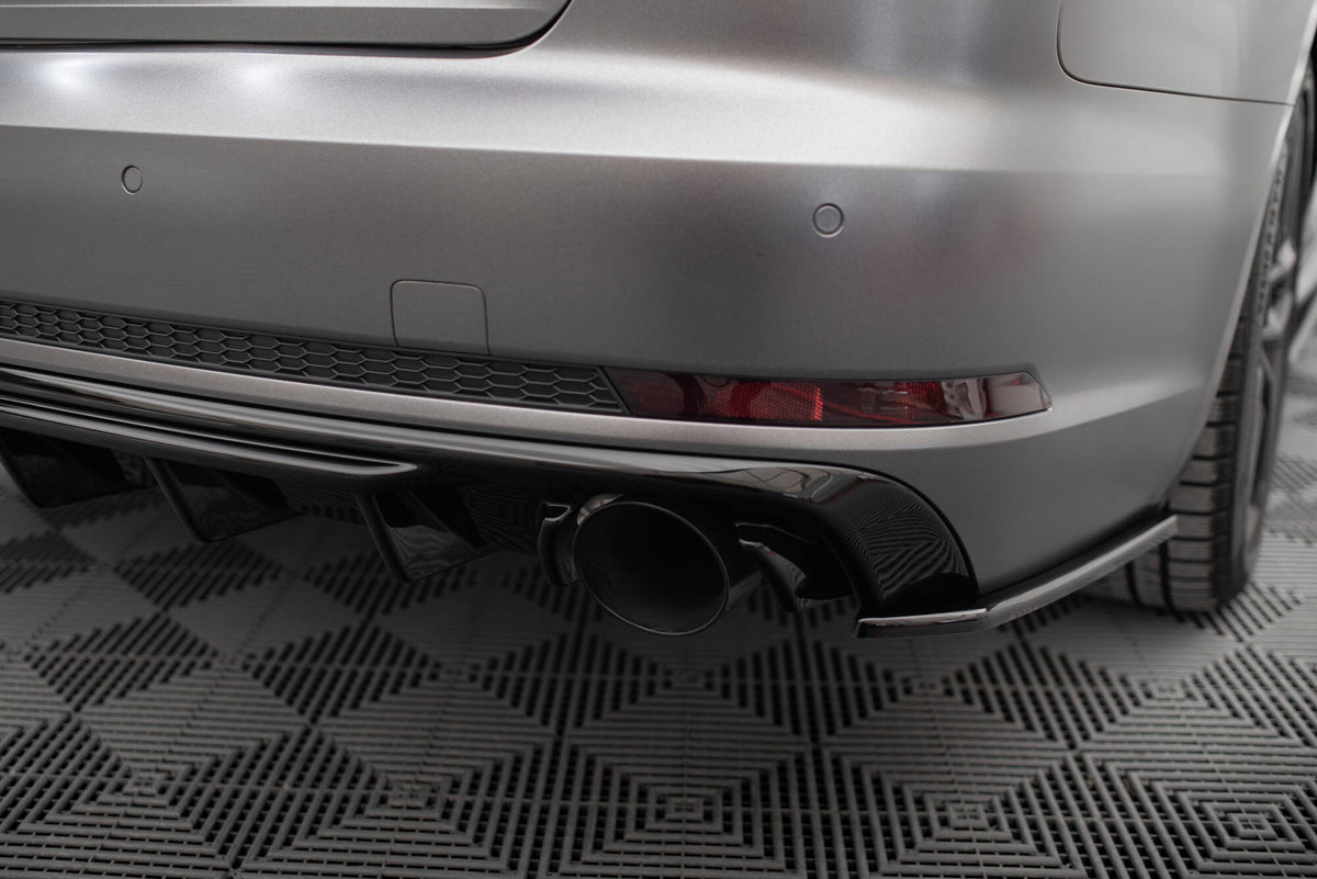 Diffuser Audi A4 S-Line B9 Avant med eksosrørutsnitt, vist fra siden