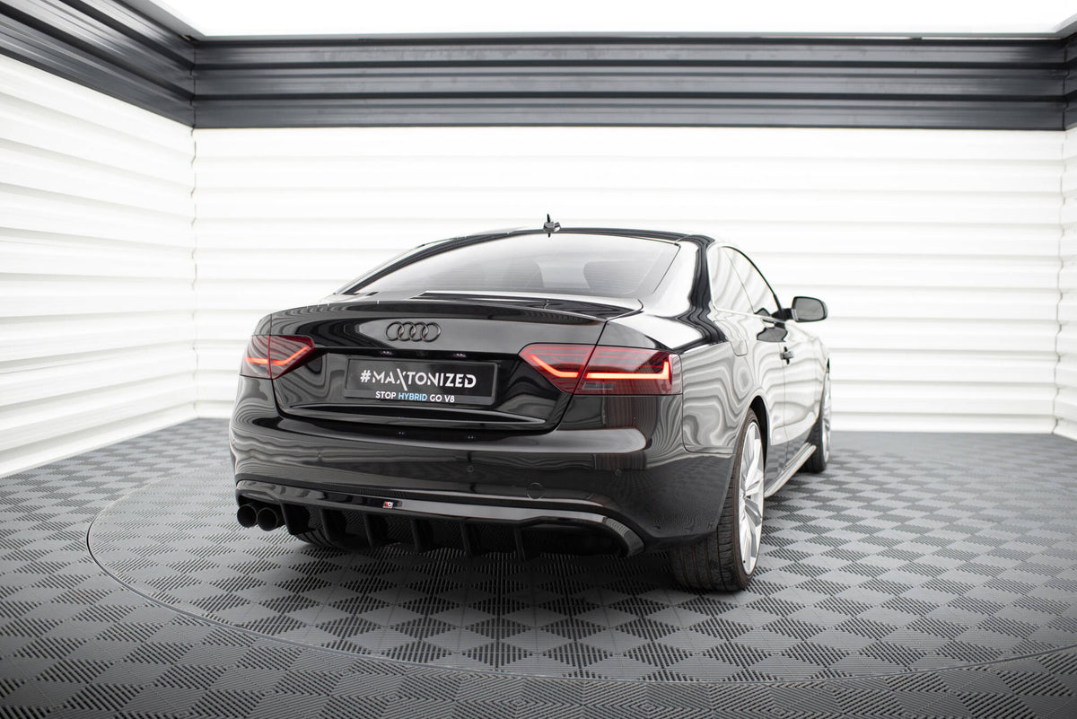 Bakre diffuser til Audi A5 S-Line 8T i strukturert svart, sett ovenfra
