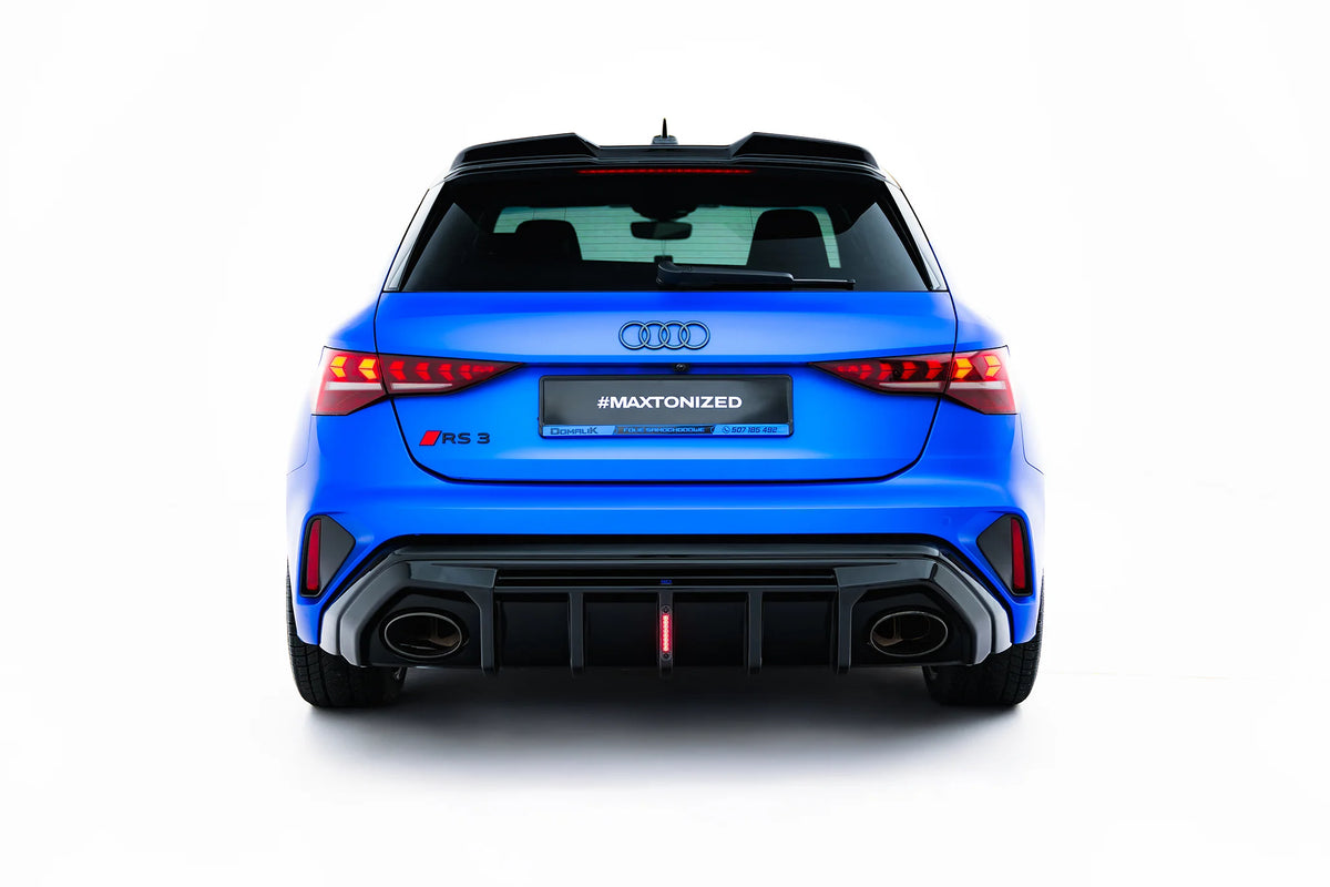Maxton Design diffuser med LED-lys til Audi RS3 Sportback 8Y
