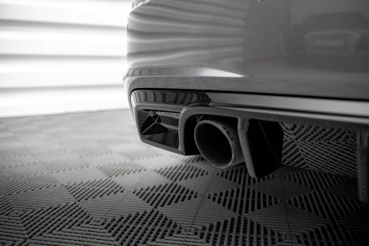 Detalj av diffuserprofil på Maxton hekkskjørt for Audi TT S-Line 8S