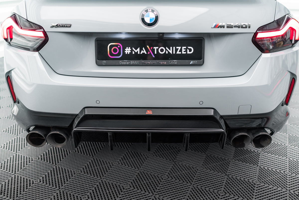 Nærbilde av hekkskjørt for BMW M240i G42 med UV-bestandig belegg