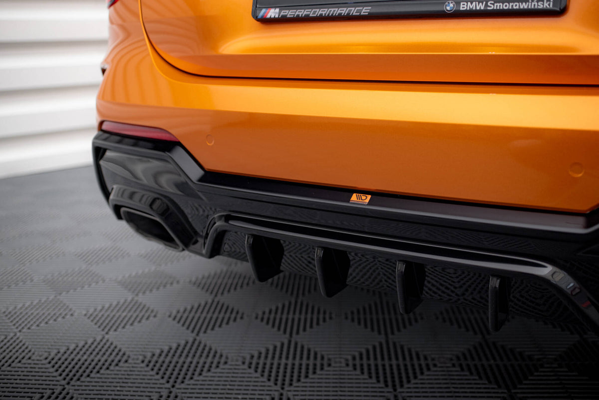 Diffuser til BMW M440i M440d G22 G23 sett bakfra