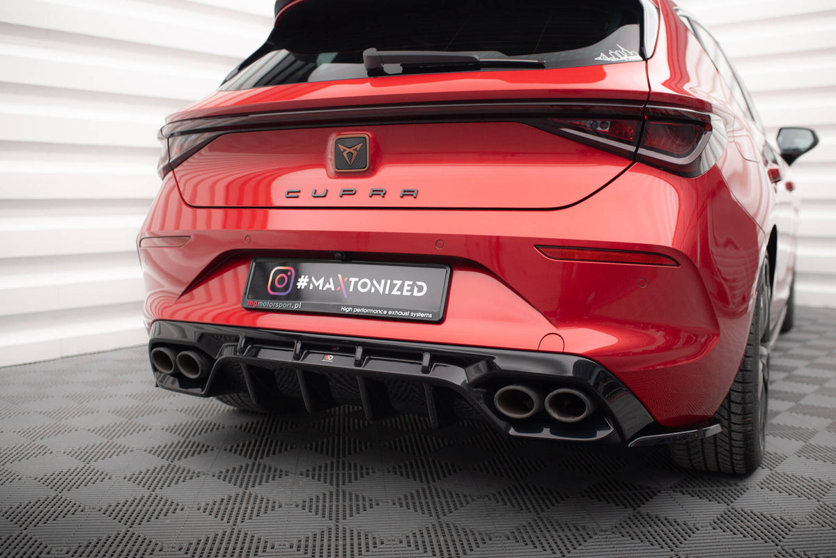 Diffuser til Cupra Leon Hatchback vist ovenfra med monteringspunkter synlige