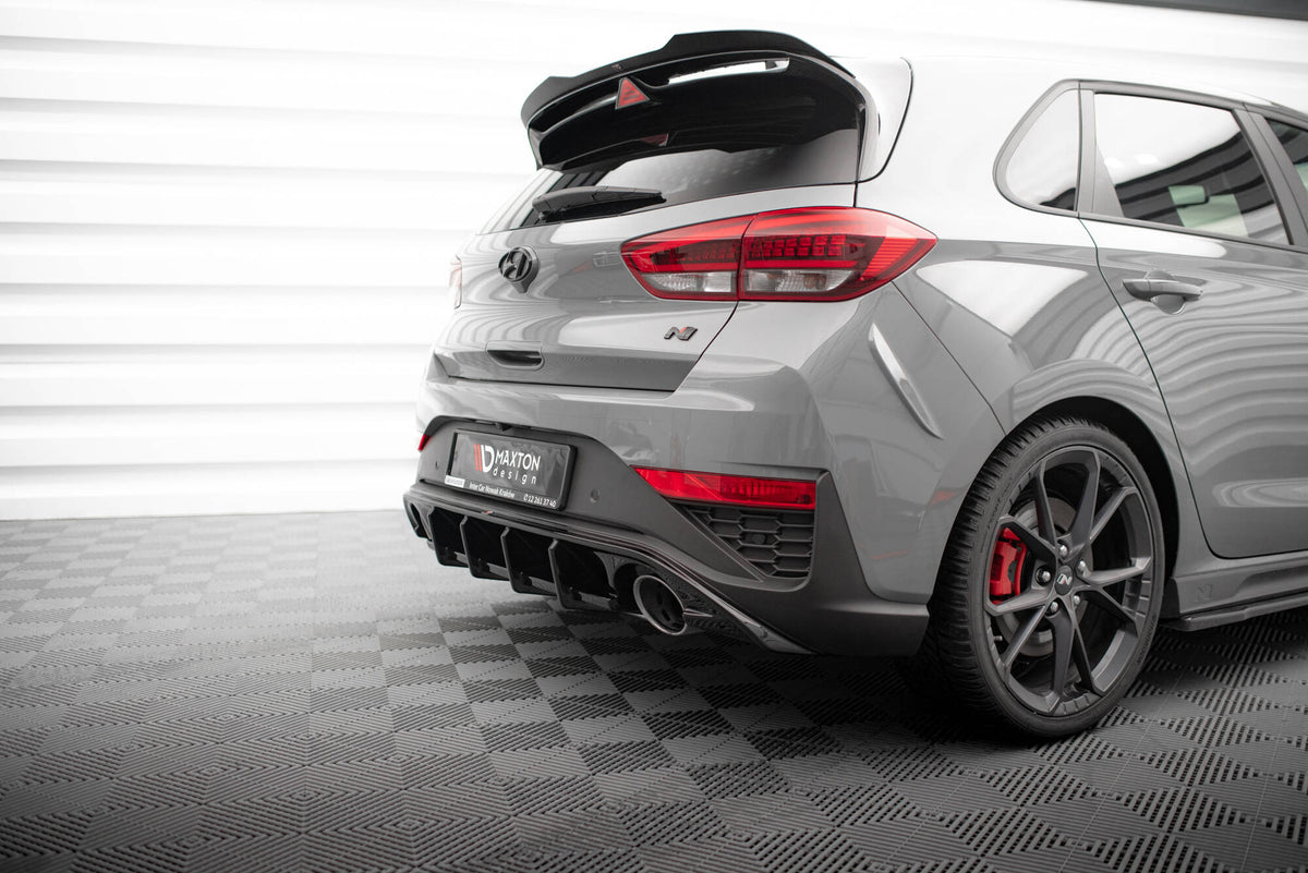 Nærbilde av diffuser for Hyundai i30 N MK3 Facelift i ABS-plast