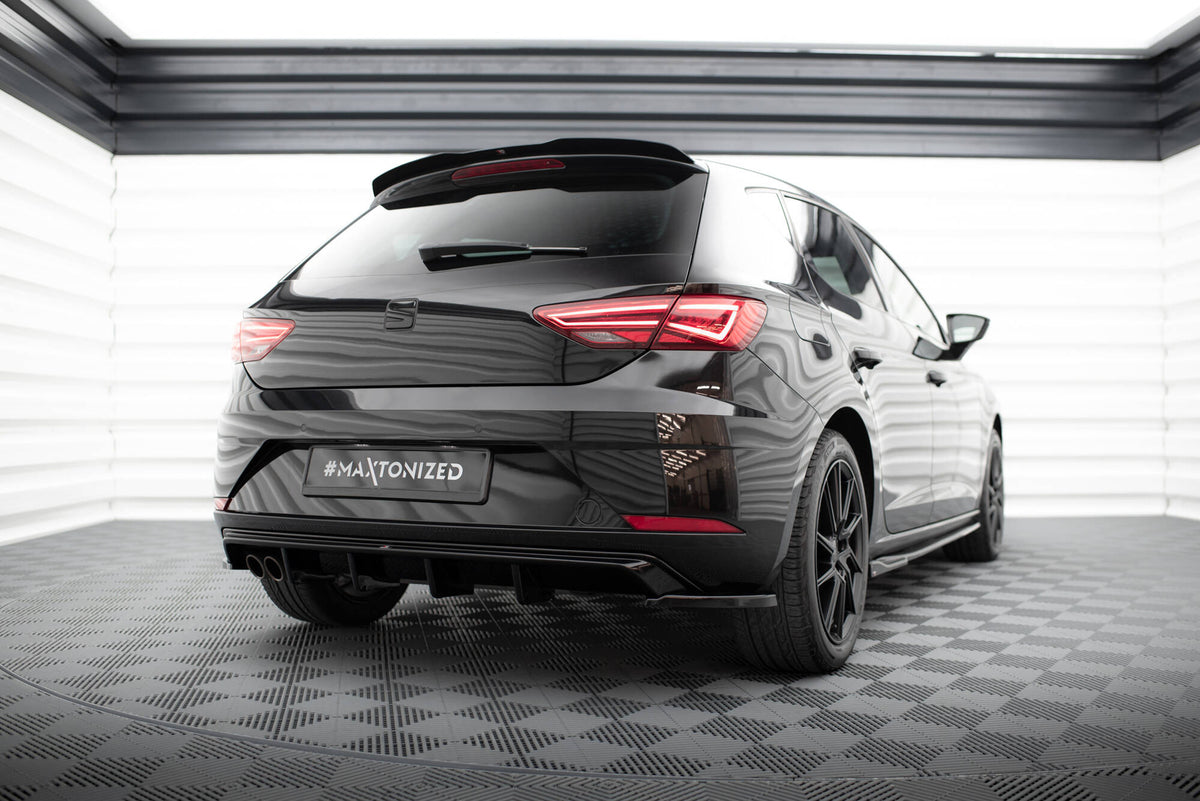 Bakvalance fra Maxton Design for Seat Leon Facelift i nærbilde