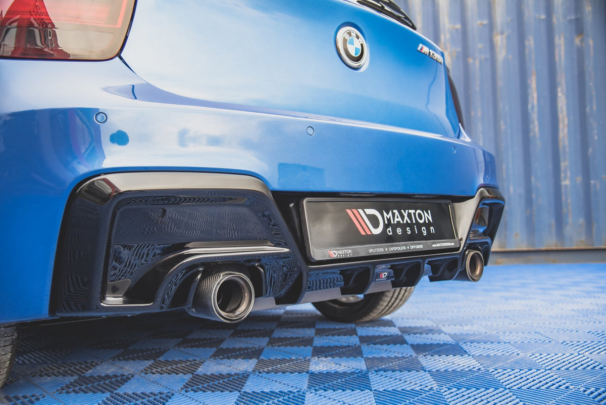 BMW M135i F20 med diffuser V.1 sett bakfra – sporty hekk-oppgradering