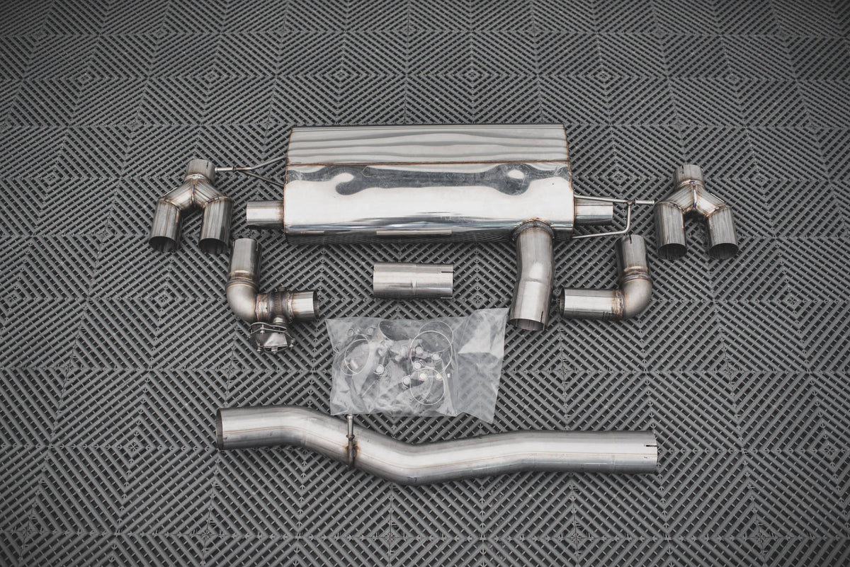 Nærbilde av Maxton diffuser splitter-detaljer for BMW F40 M135I