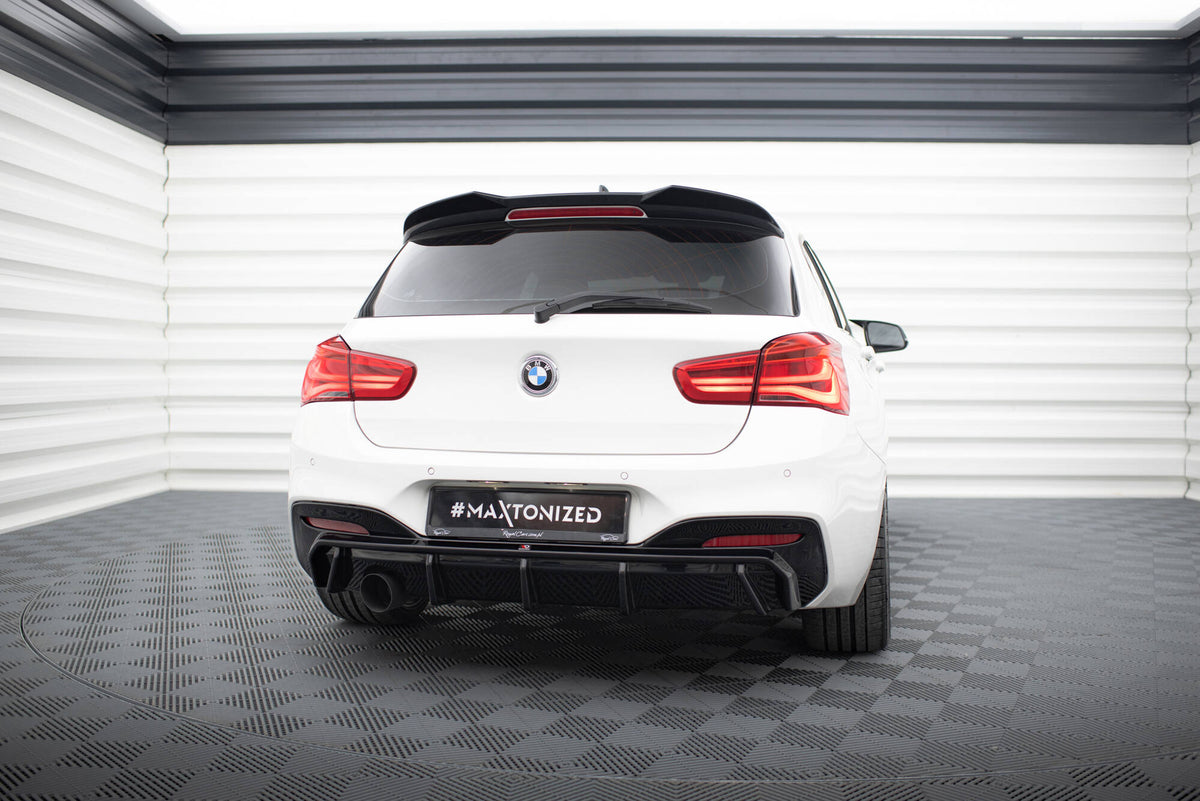 Diffuser BMW 1 M-Pakke F20 Facelift V2 V.3 i sort finish montert under bakstøtfanger