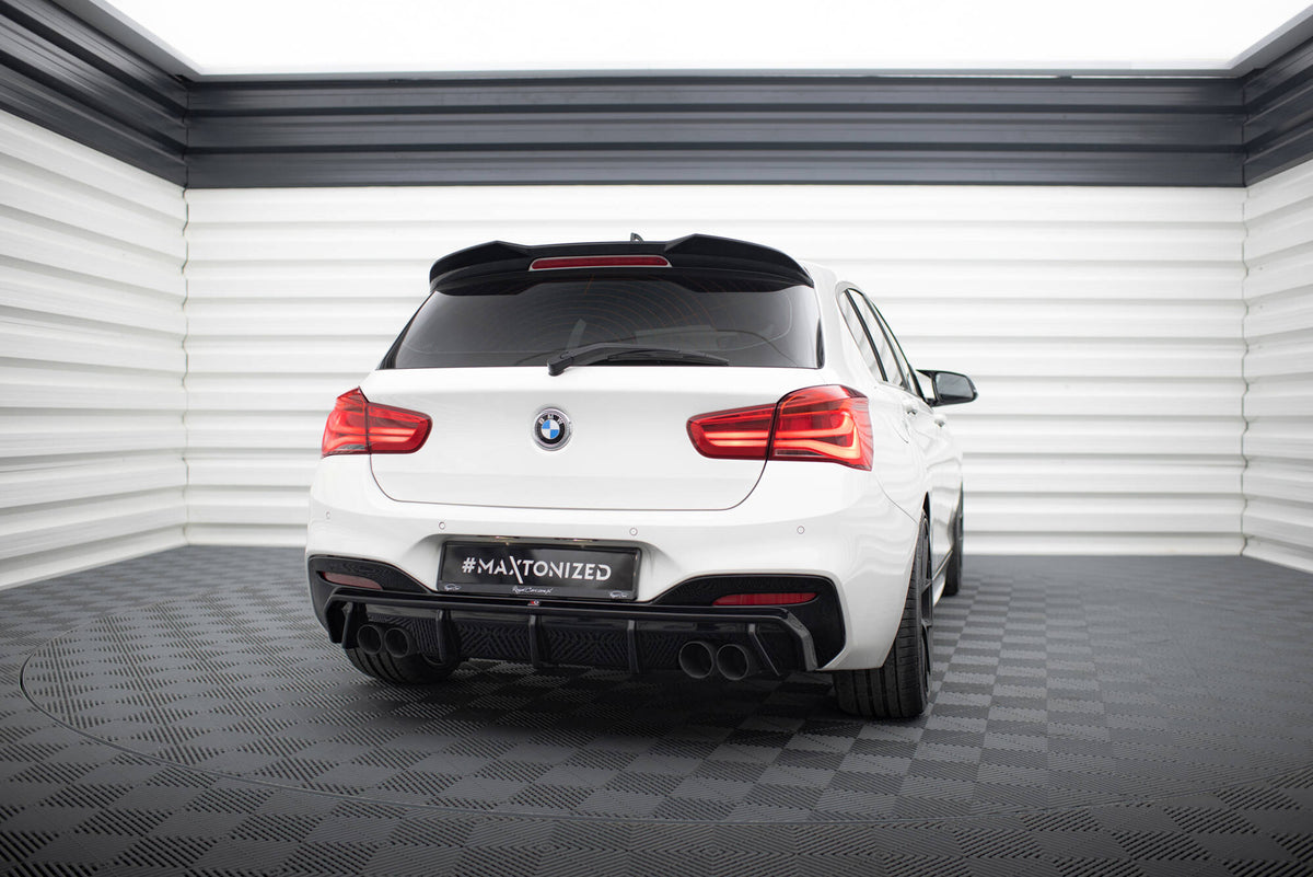 Diffuser V.3 til BMW 1-serie F20 Facelift M-Pakke og M140i, sort finish montert under bakstøtfanger