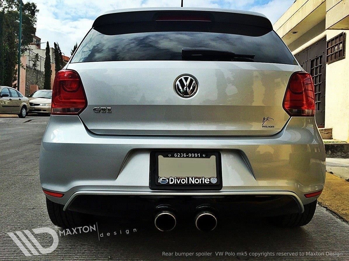 Diffuser til VW Polo GTI MK5 sett bakfra i ubehandlet glassfiber