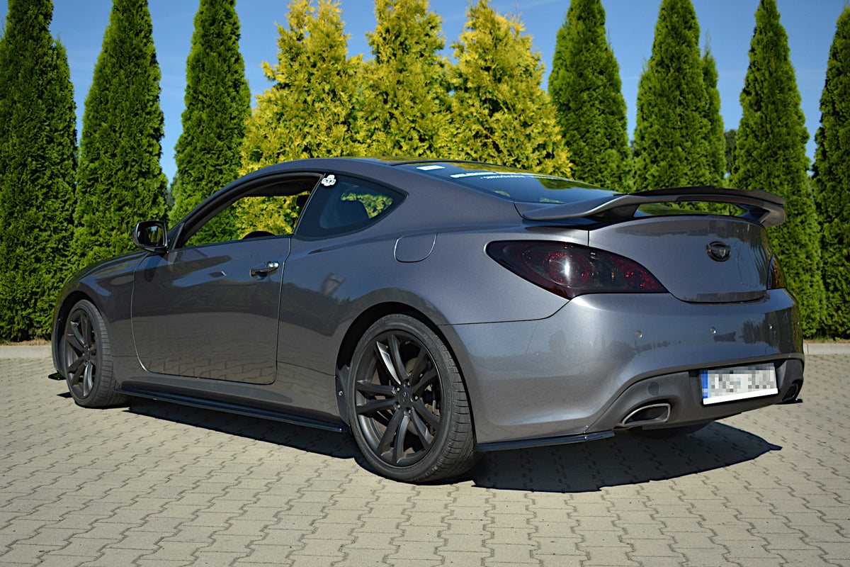 Sideskjørt i sort ABS-plast for Genesis Coupe MK1 vist ovenfra