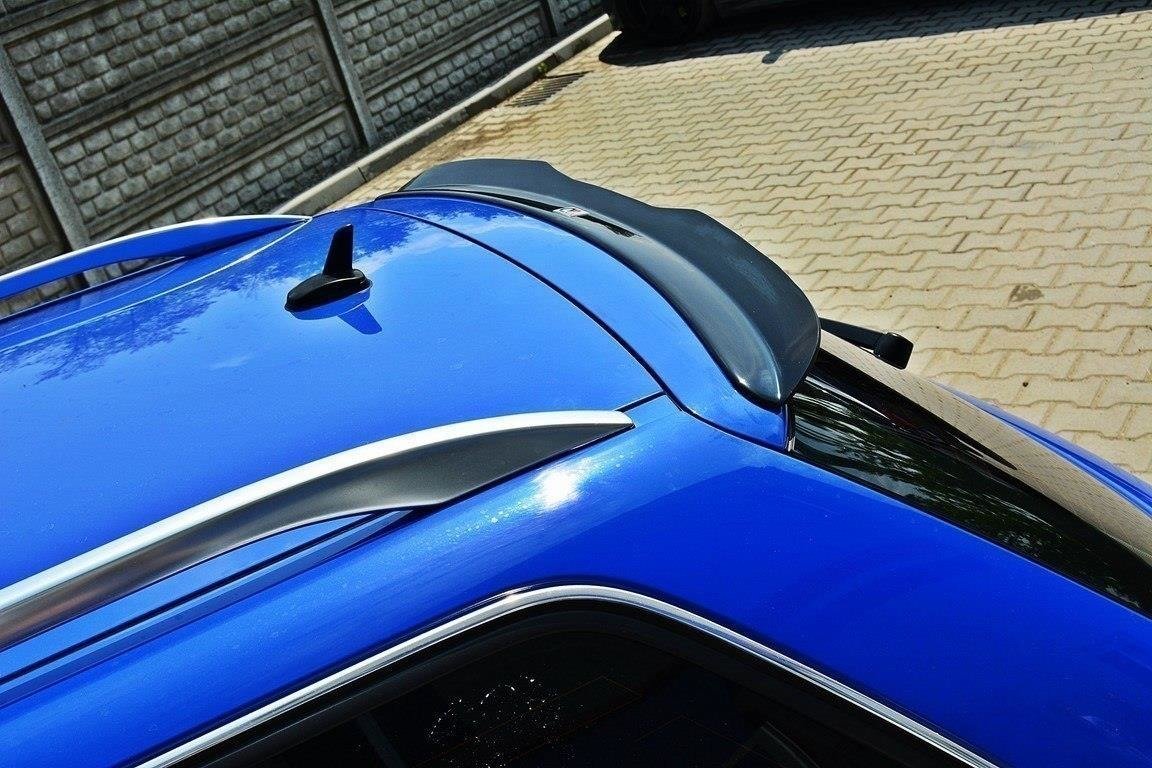 Maxton spoiler cap montert på bakkant av Audi S4 B6 Avant bakfra