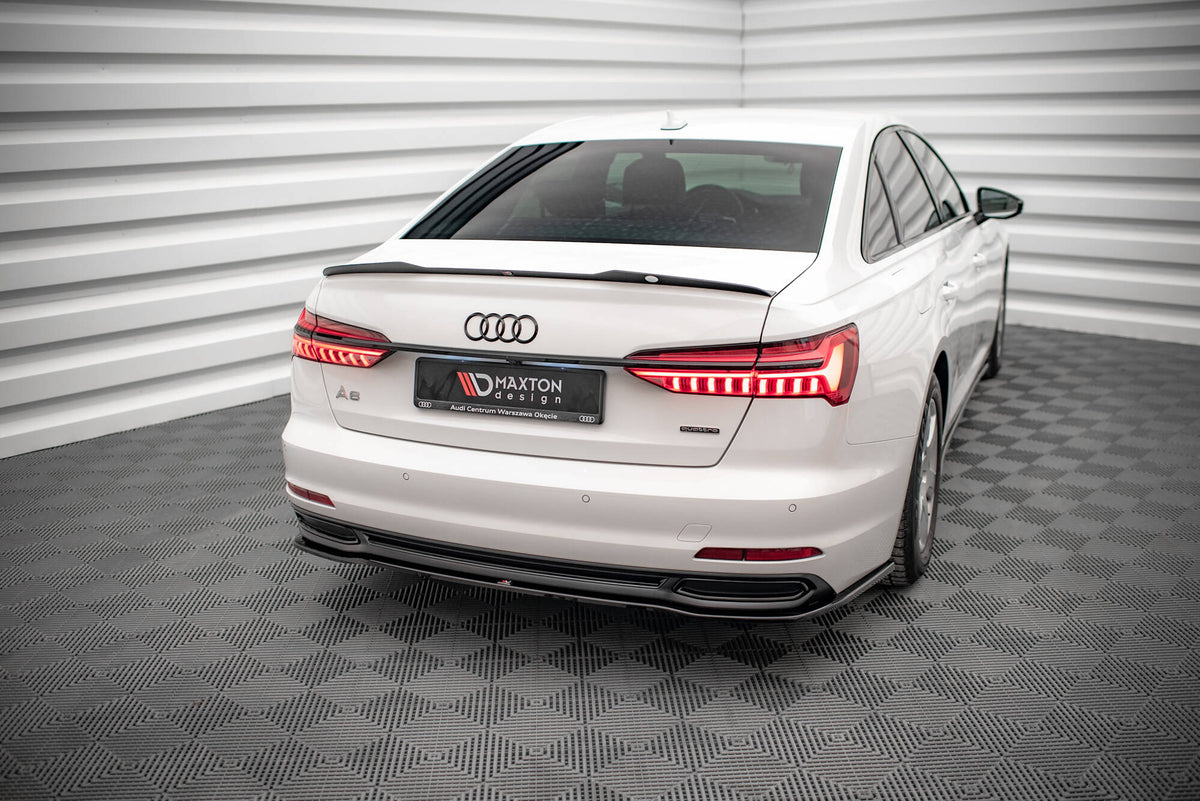 Sideskjørt diffusorer på Audi A6 Sedan C8, sett fra skrå vinkel