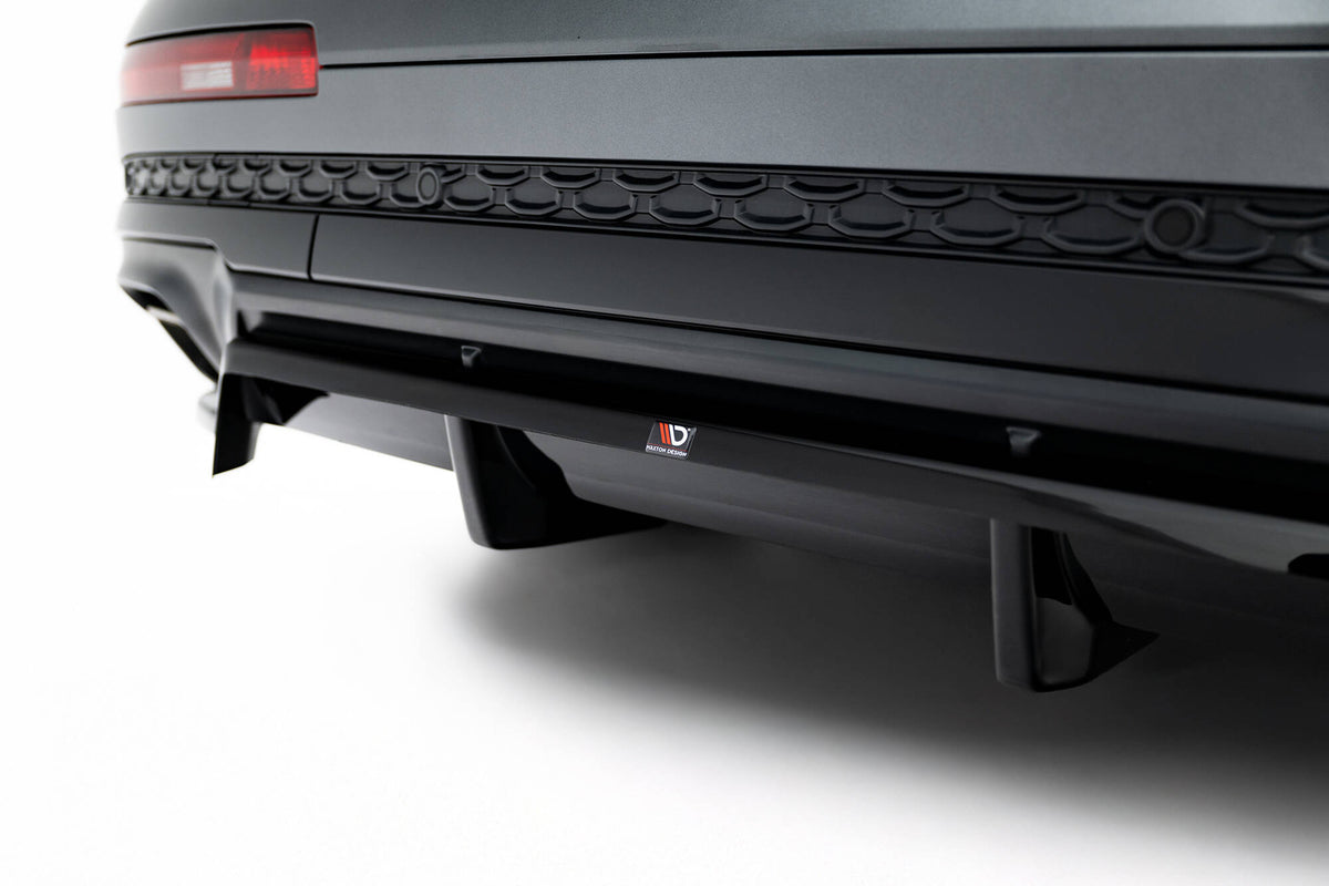 Front splitter for Audi Q7 S-Line Facelift 2 i sort ABS-plast, nærbilde forfra