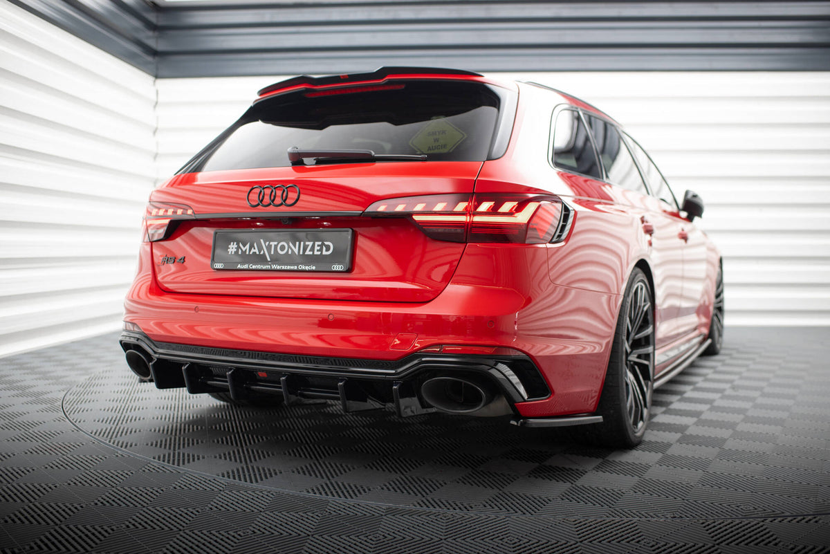 Front splitter fra Maxton Design montert på Audi RS4 B9 Facelift i nærbilde