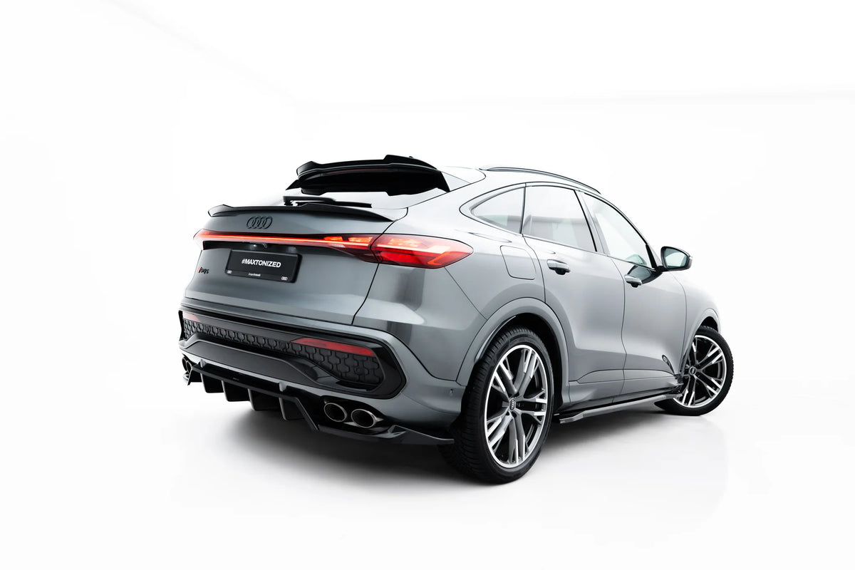 Audi SQ5 Sportback Mk3 med komplett splittersett montert