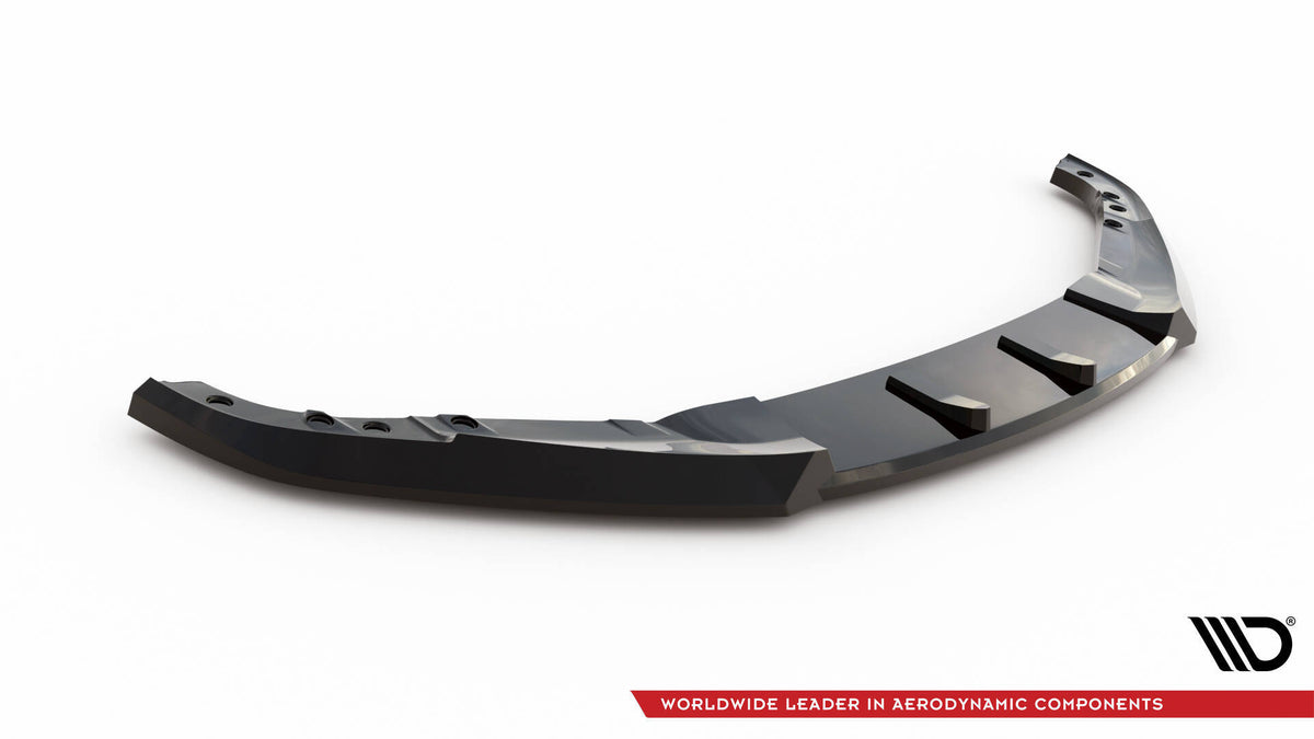Nærbilde av frontsplitter fra splittersett til BMW 4 Coupe G22 med synlig overflatetekstur