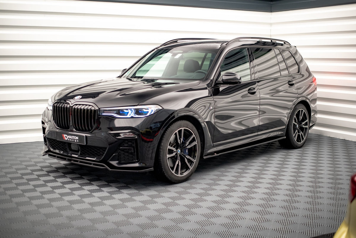 Splittersett for BMW X7 G07 M-Pakke vist forfra med front splitter montert