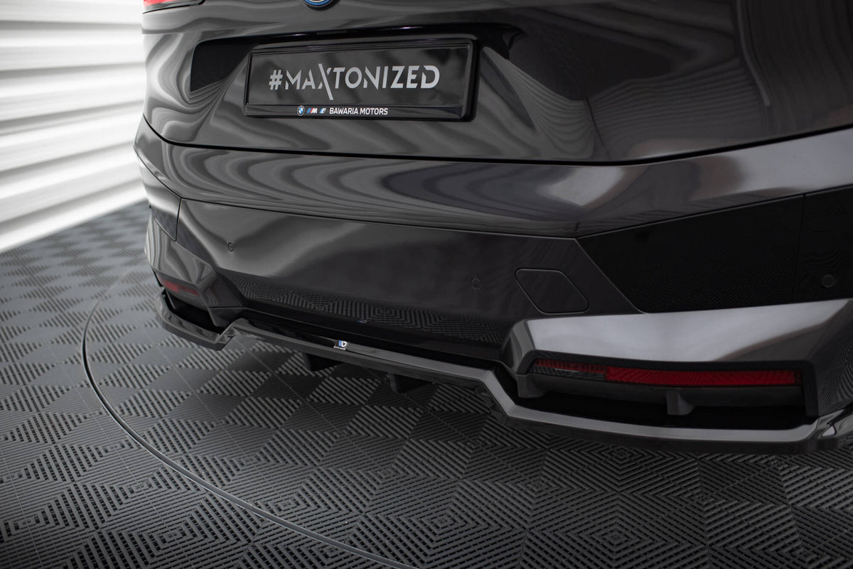 Splittersett BMW iX i20 emballasje og leveringsinnhold fra Maxton Design